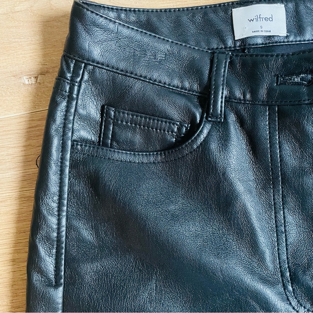 Wilfred Faux Leather Pants Women Size 0 Black Straight Leg Aritzia - Picture 3 of 10